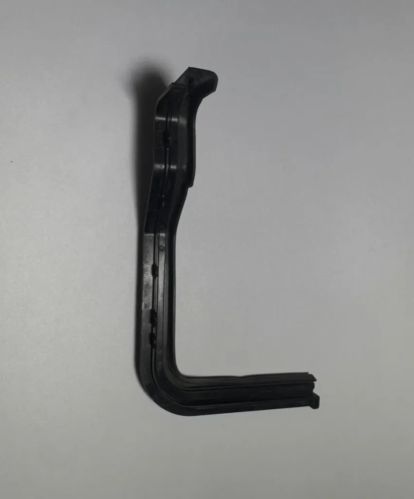 [RIMPDJ-243 YC.JG.ZS001262.02] Front Shell Upper Cover Sealing Bracket (Right)