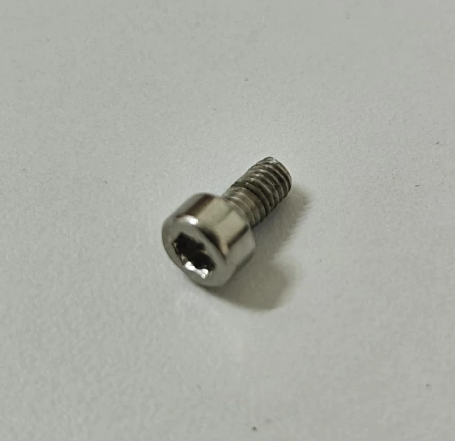 【T30】Arm Screw. NO UTILIZAR ESTE CÓDIGO. ACTUALIZADO A 404.
